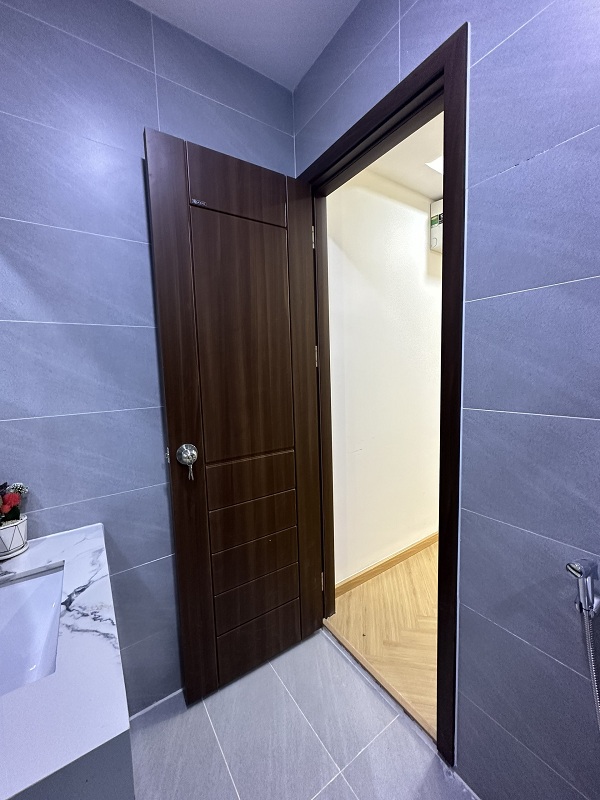 Cửa nhựa ABS được lắp cho nhà vệ sinh/phòng tắm