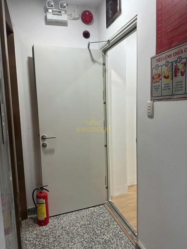 Cửa thép chống cháy được lắp cho căn hộ tại Nha Trang